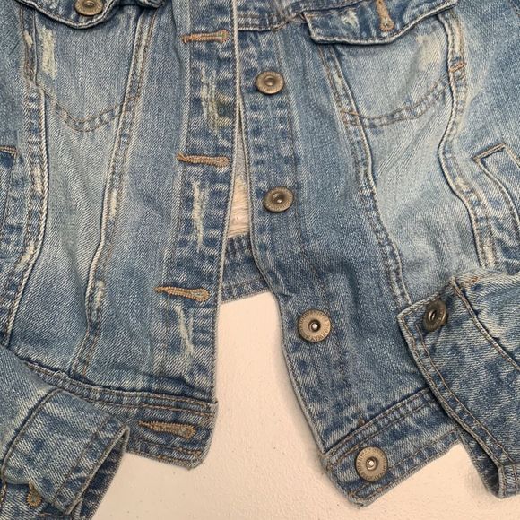 Highway Distressed Jean Jacket - Picture 4 of 10